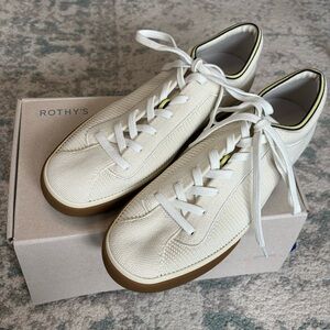 Rothy's - Women's Lace Up Sneakers in Vanilla in Size 9